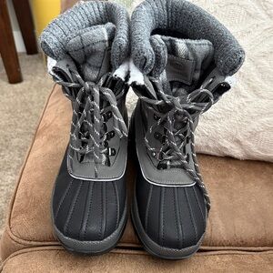 Women’s  Waterproof Winter Snow Boots - Gray/Black